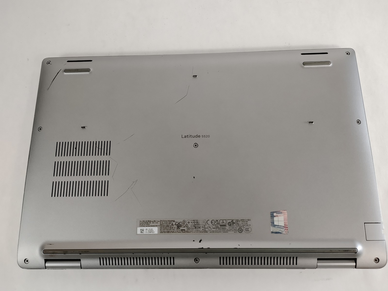 Dell Latitude 5520, 15.6-Inch Laptop, with Core i7 11th Gen., Windows 11 Pro