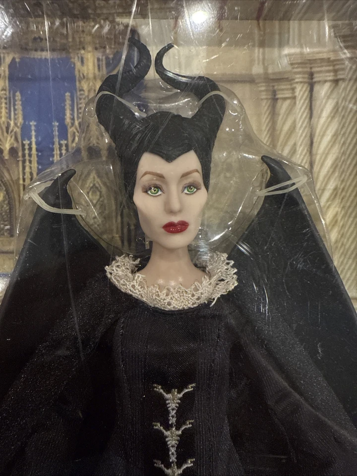 Disney Maleficent 2: Mistress of Evil & Aurora Collectible 2 Doll Figure Set  - Image 4 of 4