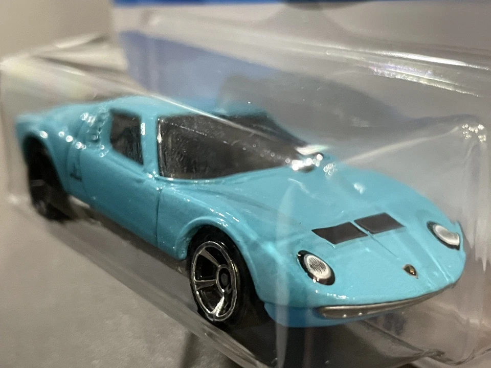 Hot Wheels 2025 *Error rueda trasera* 71 Lamborghini Miura SV Dollar Tree exclusivo Foto 4 de 4