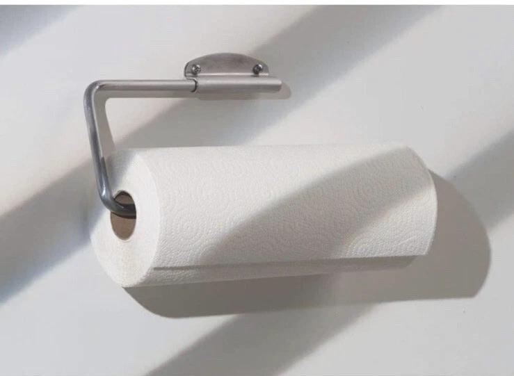 Toallero de papel de acero inoxidable para pared InterDesign • Herrajes incluidos Foto 3 de 4