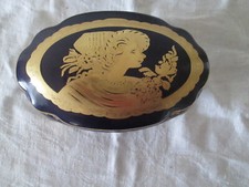 BONBONNIERE LIMOGES BLEU DE FOUR SIGNE LIMOGES ART FEMME CANDY  BOX