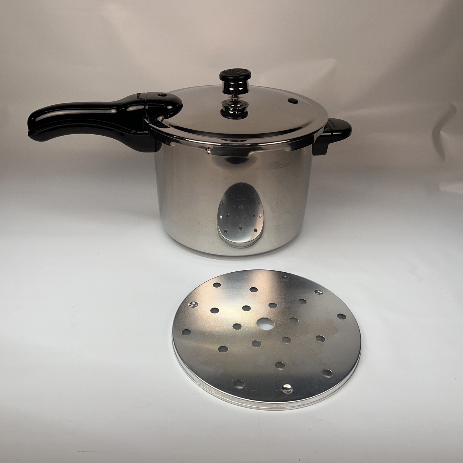 Presto 409A 6 Quart Stainless Steel Pressure Cooker W Jigger, Lid