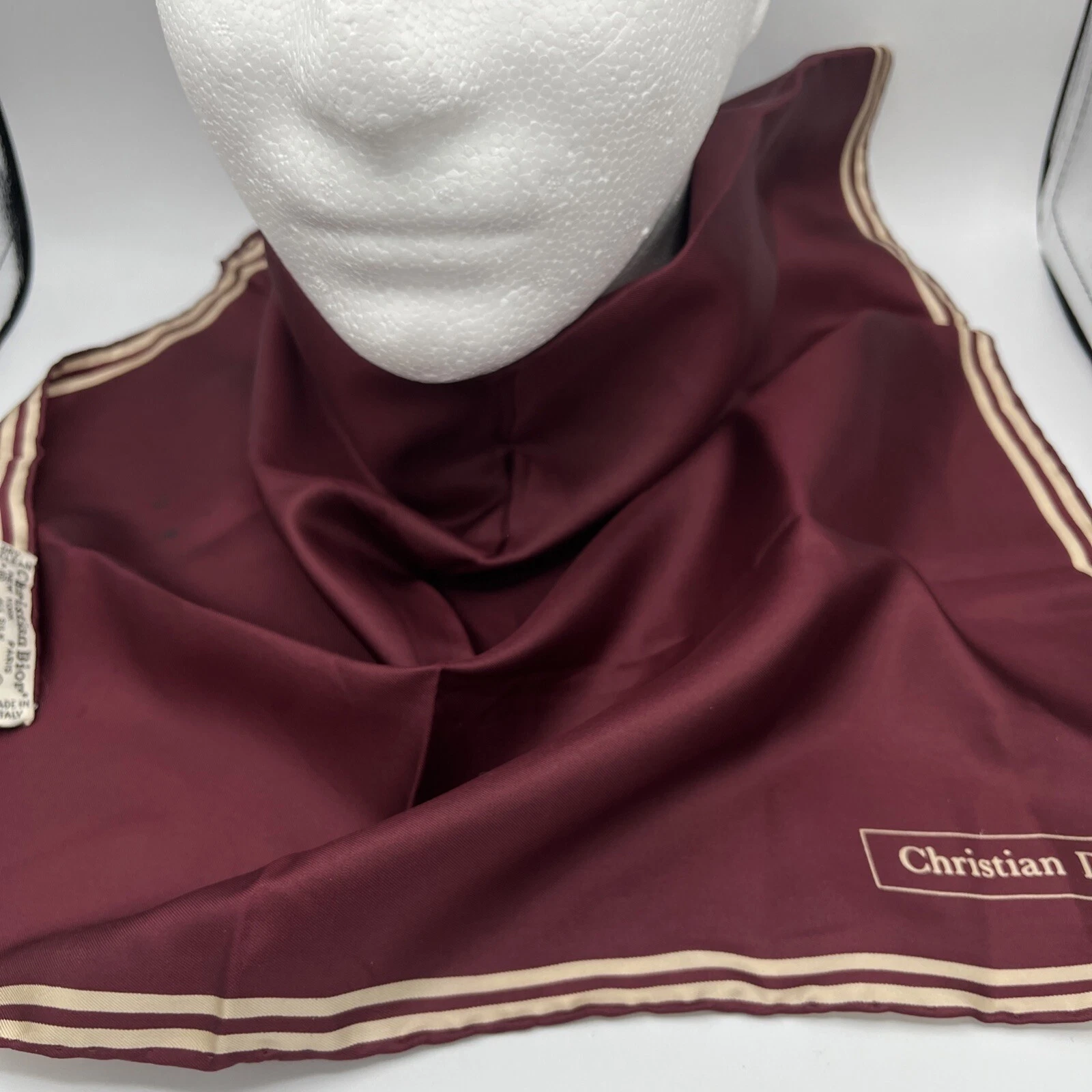 Ancien mouchoir foulard carré de poche Christian Dior 100% soie 18x18