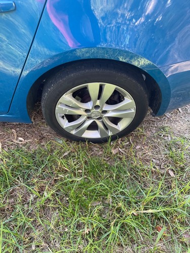 Holden Cruze 2014 equipe sports edition. low kms 1 elderly owner. as new - Picture 18 of 21