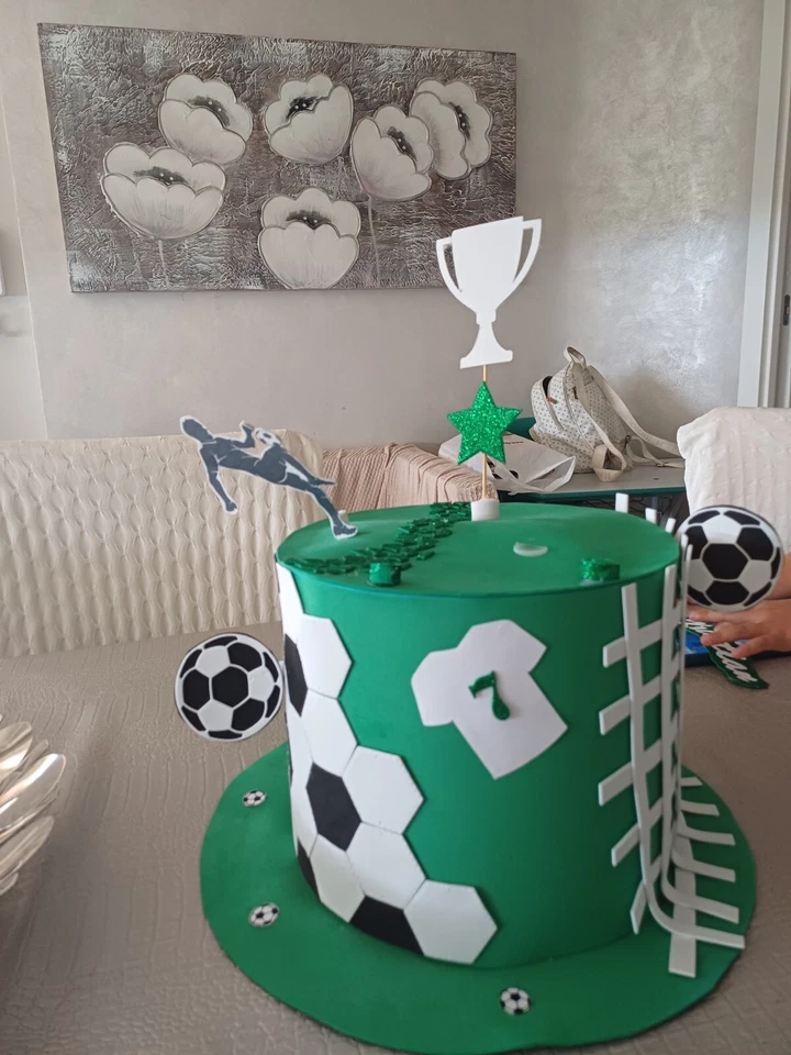 torta scenografica compleanno calcio - Immagine 2 di 4