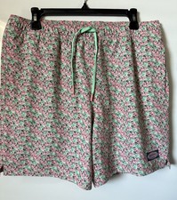 Vineyard Vines Men's Swim Trunks Size Medium Gulf Floral pattern