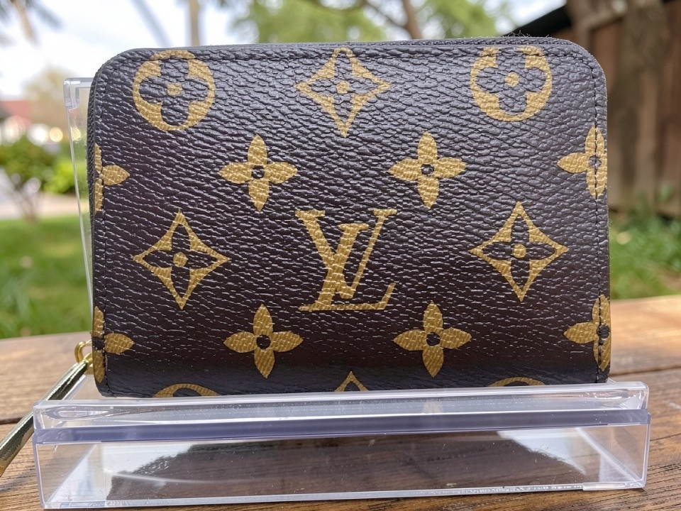 Louis Vuitton Monogram Zippy Zip Around small  Wallet  (( Coin Purse Brown))