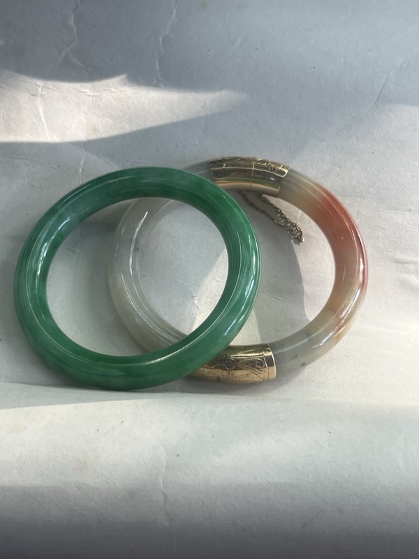 apple green jadeite bangle untreated grade a