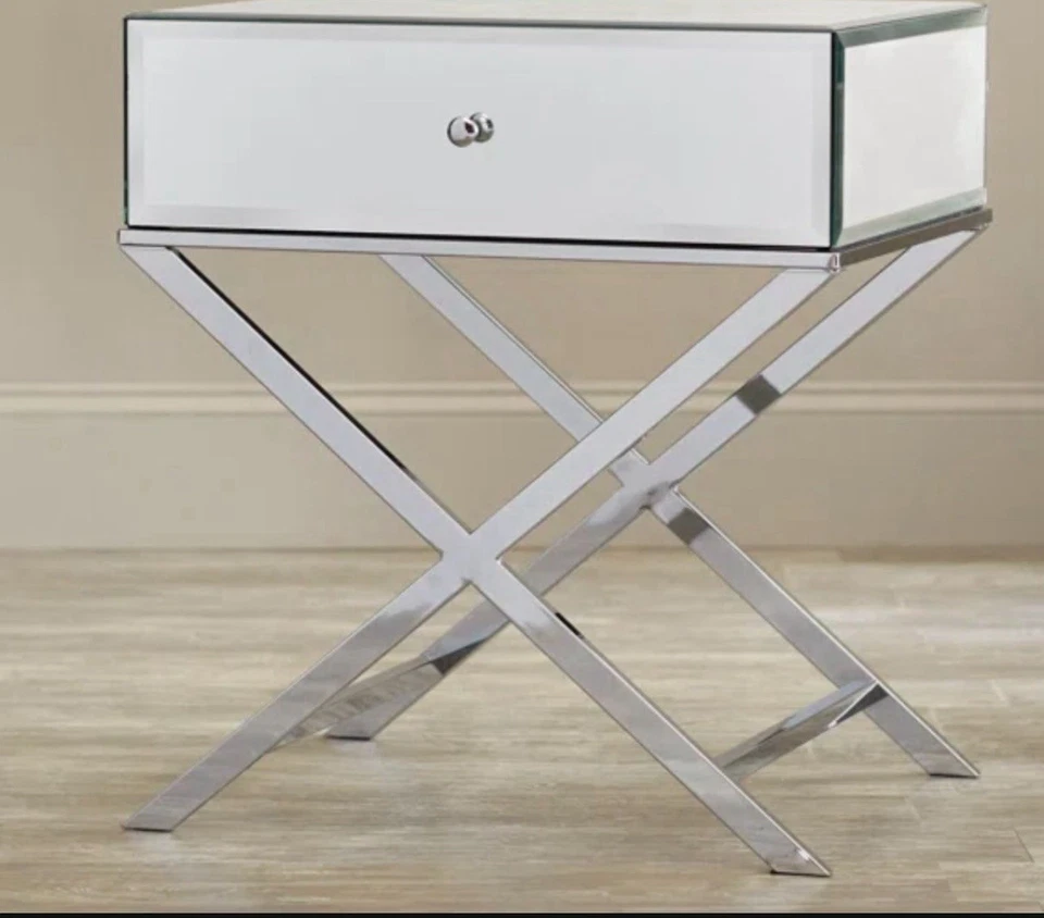 JUEGO DE 2 SOPORTES NITE Espejo Acanalado Plateado Cajón Cabecera Usado 480 en Montebello Foto 4 de 4