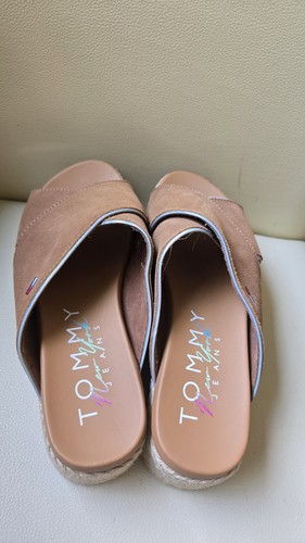 Tommy Hilfiger Pantoletten Damen Gr. 39 Braun Plateau Rauhleder - Bild 11 von 11