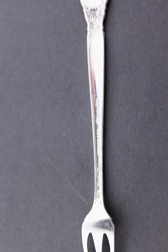 SET OF 11 PIECES ONEIDA SILVERSMITHS BALLAD COCKTAIL/SEAFOOD FORKS - MINT - Picture 7 of 8