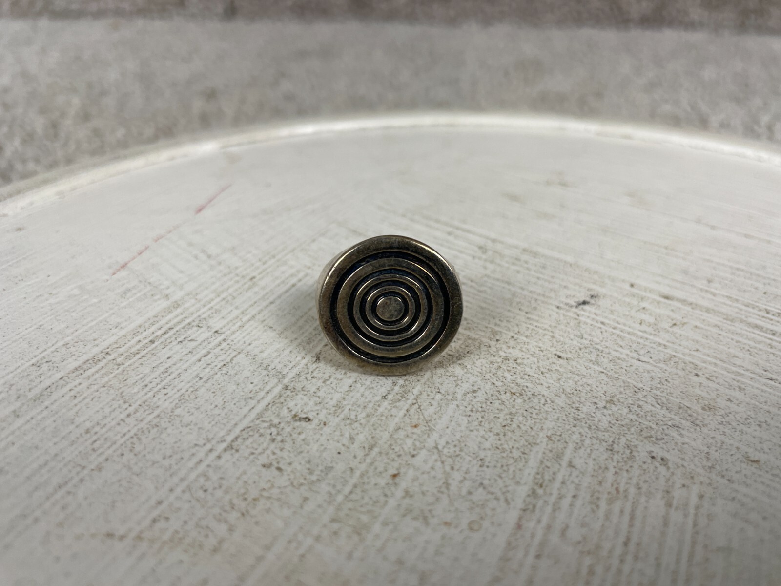 Statement Ring Womens Size 7.75 Round Spiral Twir… - image 1