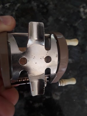 Vintage OCEAN CITY 1581 REEL Bait Casting Fishing