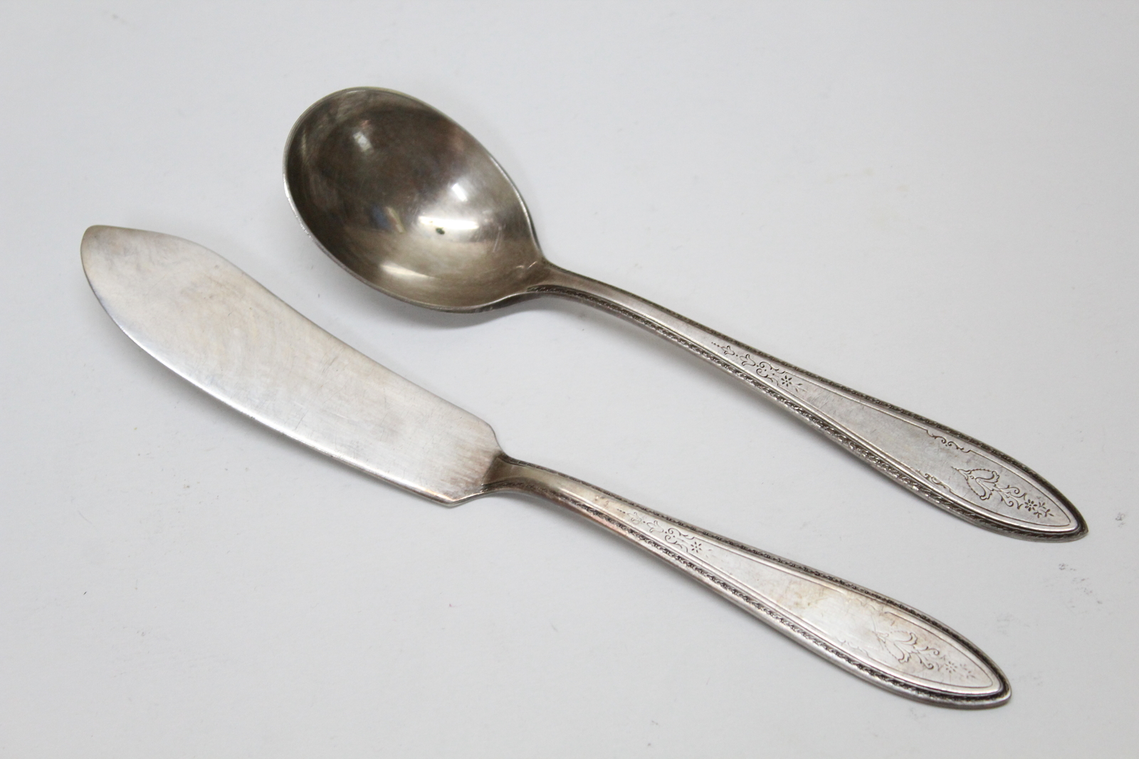 1847 Rogers Bros Argosy Pattern IS Silverplate Butter Knife & Sugar