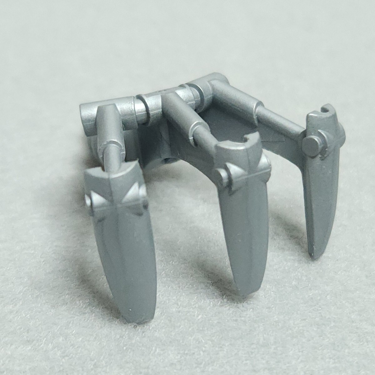 LEGO 32506 Flat Silver Bionicle Claw with Axle Qty 1 | eBay