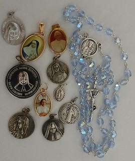 Konvolut Religiöse Wallfahrt Medaillen Rosenkranz Pilger Andenken