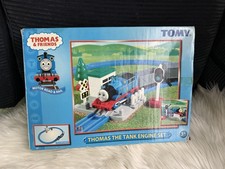 TOMY Thomas & Friends Motor Road & Rail Thomas Train Set 7402 Age 3+