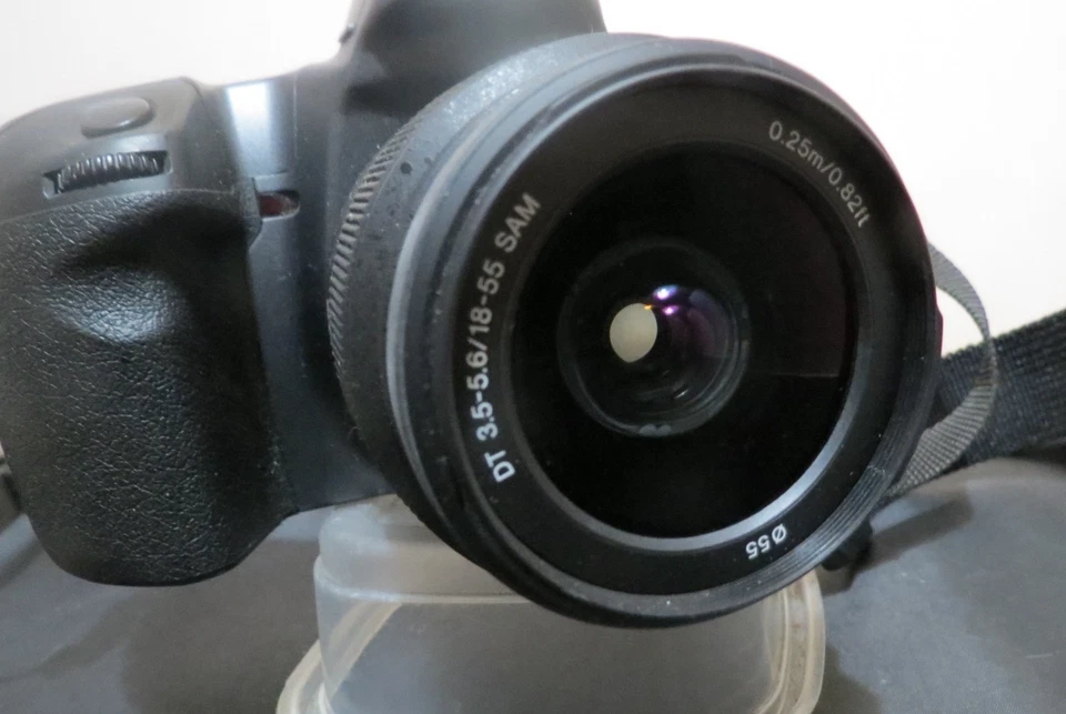 MINOLTA DYNAX 500si SUPER 35mm Film SLR Camera w/ Sony 18-55mm Zoom Lens + Case - Image 4 of 4