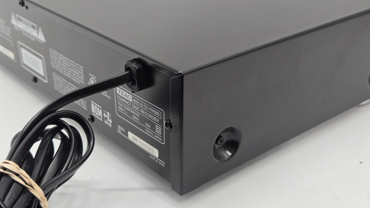 TEAC CDレコーダー CD-RW880 Teac CD-RW880 CD Player Recorder – The Turntable Store