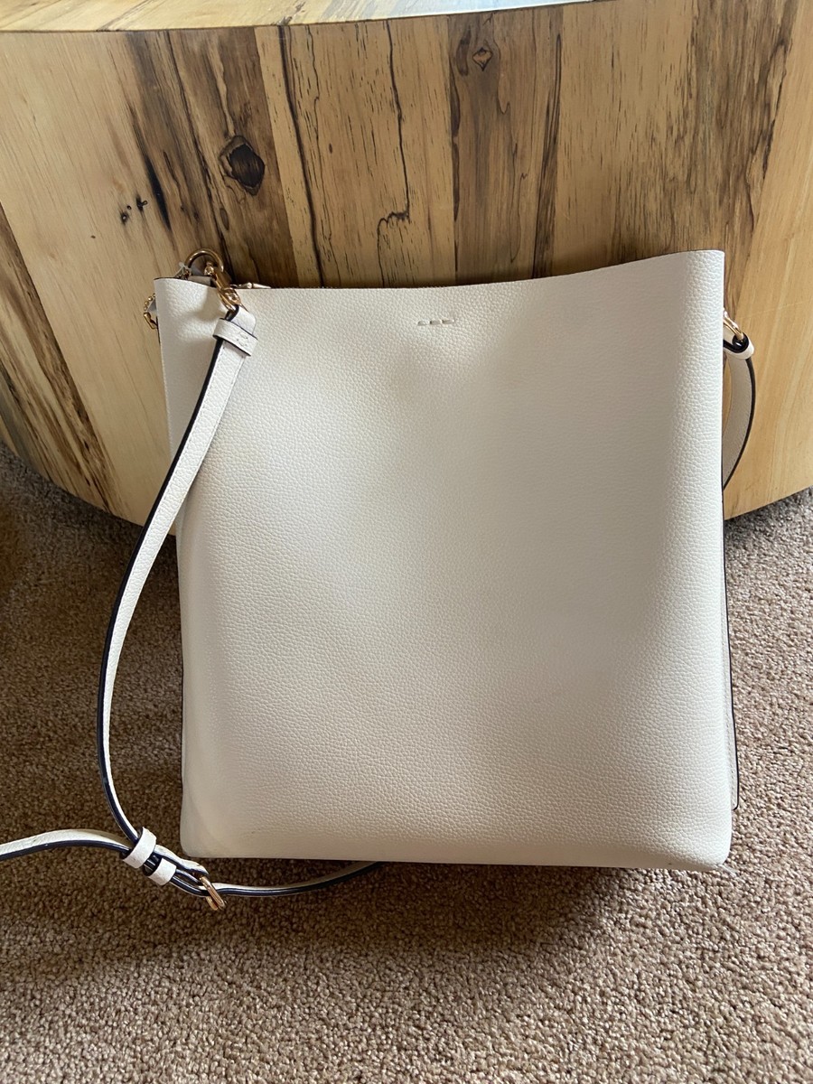 COACH CA214 Mollie Bucket Bag 22 Double Face Leather Chalk White