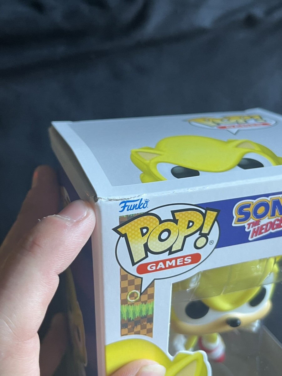 Funko Pop! Super Sonic First Appearance #877 Glow In Dark
