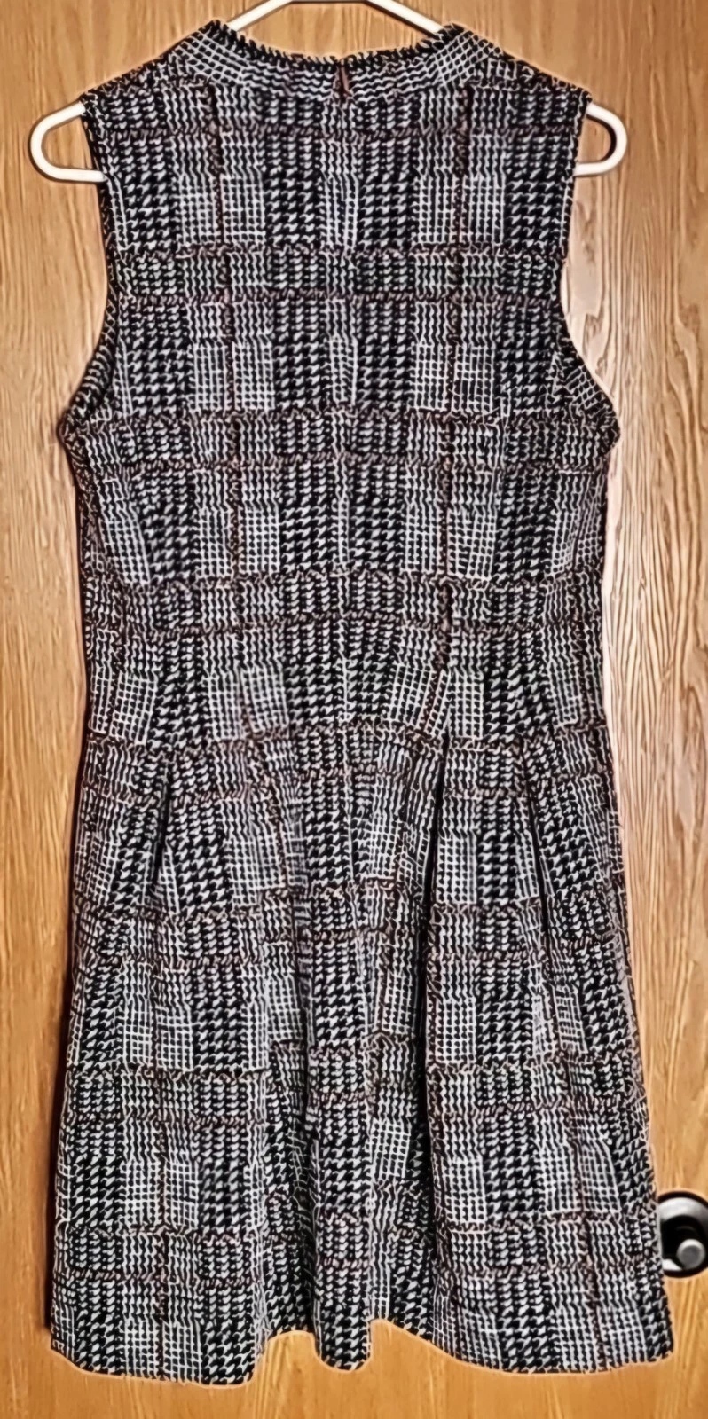 VETEMENTS Abito a quadri ELLE aderente e design svasato taglia large