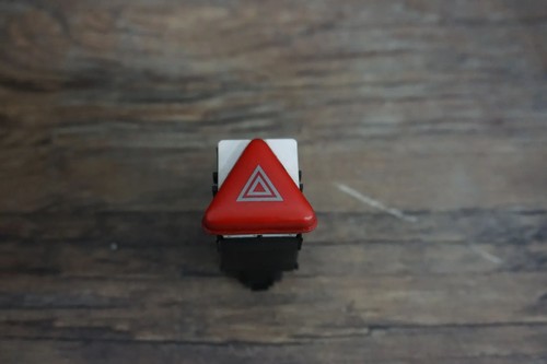 Schalter Warnblinkleuchte Warnblinkschalter 6Y0953235 Skoda Fabia VW T5