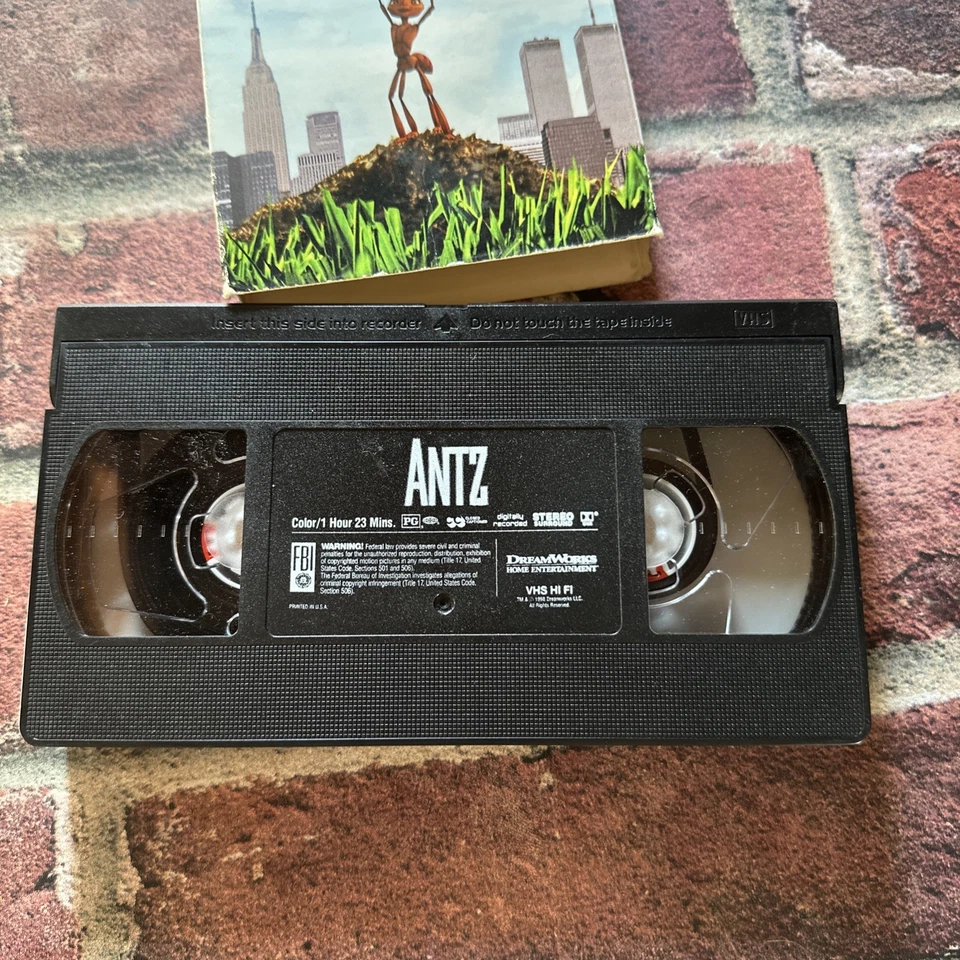 ANTZ, 1999 VHS  slip sleeve Woody Allen, Dan Akroyd, Sharon Stone - Image 3 of 3