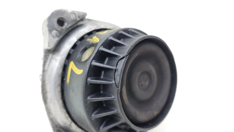 BMW 550i GT F07 2010-2016 soporte de montaje del motor delantero izquierdo OEM Foto 3 de 4