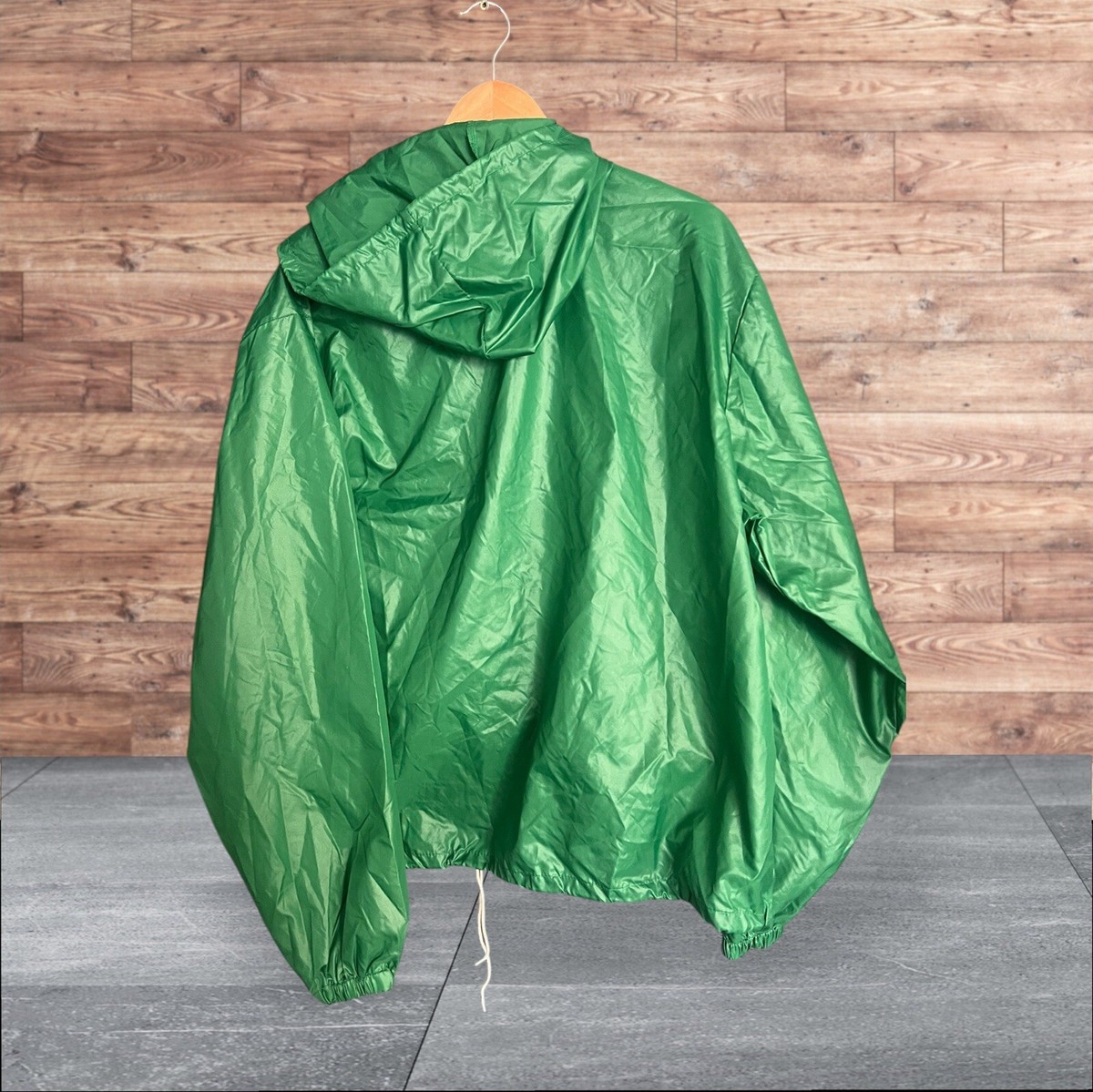 Vintage Lacoste XL Izod Popular Green Pullover Hooded Windbreaker