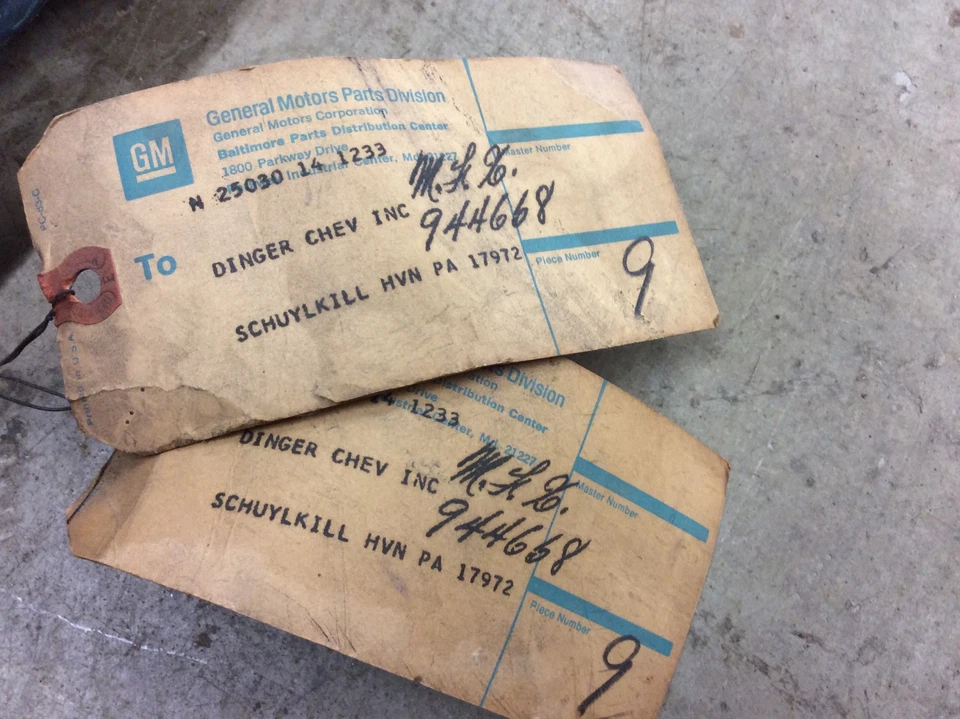 1968 雪佛兰 Bel Air 比斯坎 NOS 左保险杠端。 S126 银色 — 第 2/4 张图片