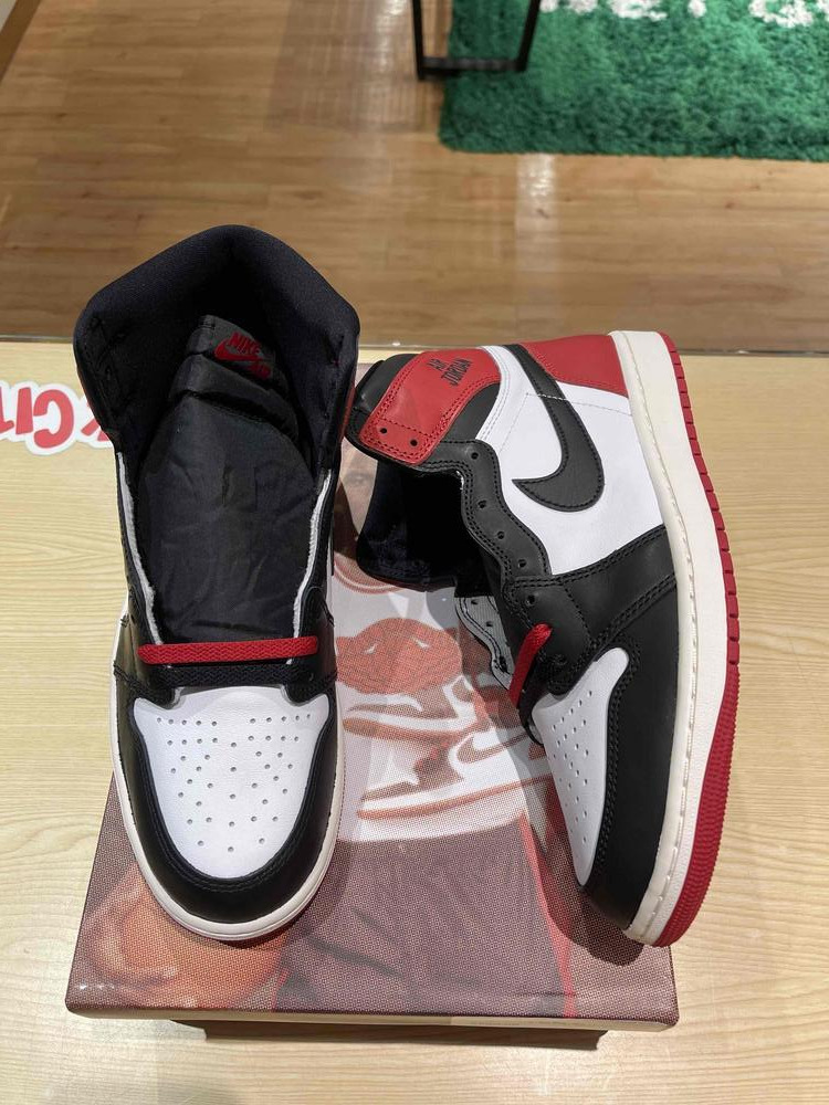 Size 11M/12.5W - Jordan 1 Retro High OG Black Toe Reimagined Size 11M/12.5W - Jordan 1 Retro High OG Black Toe Reimagined
