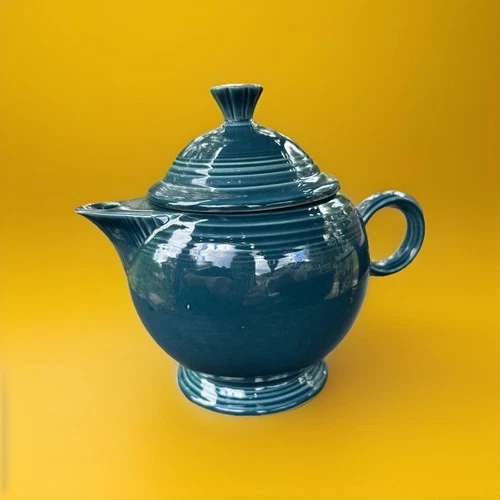 Fiesta Teapot Juniper With Lid, Retired
