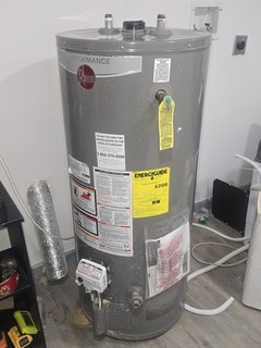 Rheem Performance Atmospheric Natural Gas Water Heater 40 Gallon Gray