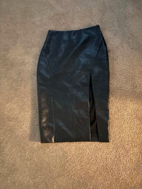 Superdown Faux Leather Midi Skirt with slit - Sz. S