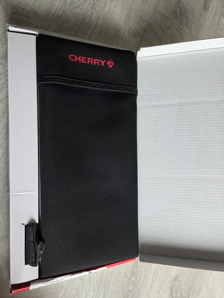 Cherry KW 7100 Mini BT For MAC Keyboard Bluetooth White - Image 2 of 4