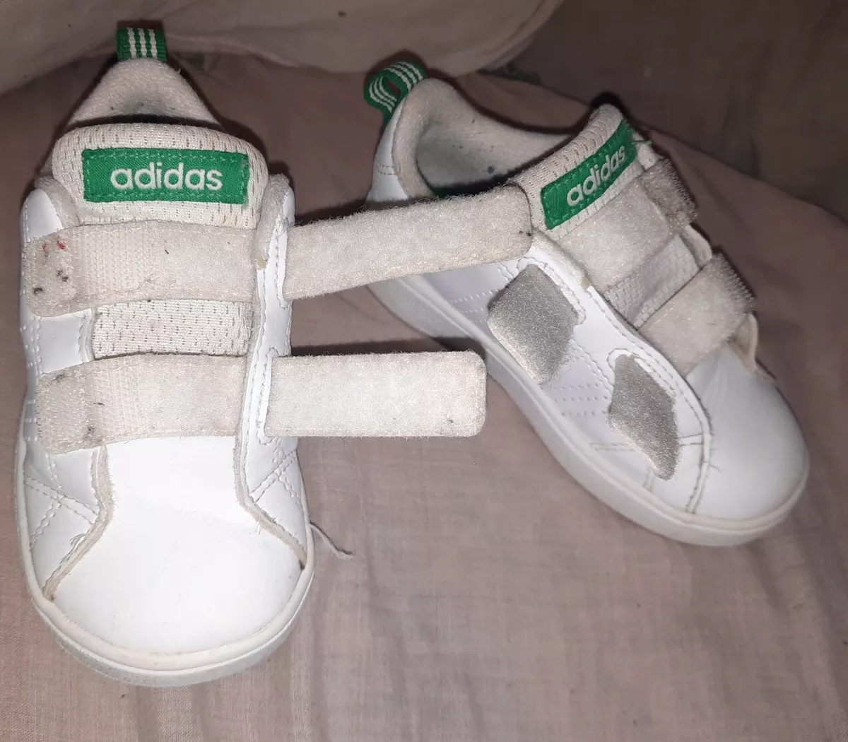 Baskets Adidas stan smith bébé taille 24 quasi neuve