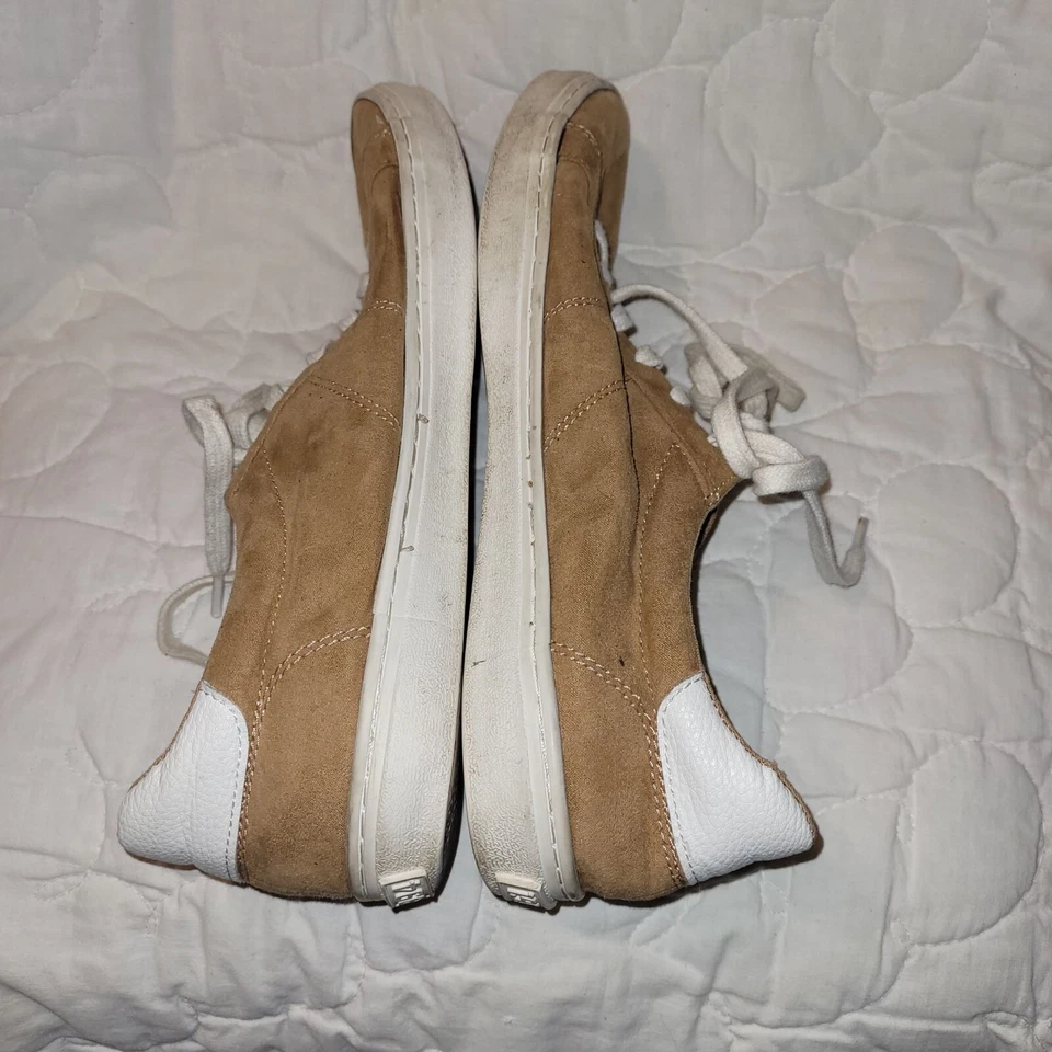 Old Navy 1994 faux Suede Court Sneaker Caramel Low Top Women's Size 8 - Image 4 of 4
