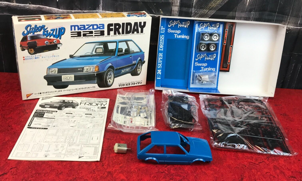 OPEN BOX Nichimo 1:24 Scale Model Kit Motorized MAZDA 323 FRIDAY No. 3 700