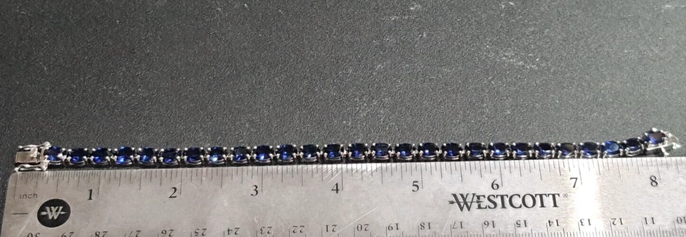 Brazalete de tenis Ovalado Creado en Laboratorio Zafiro Azul Rodio sobre Esterlina | 18.61CTW Foto 2 de 4