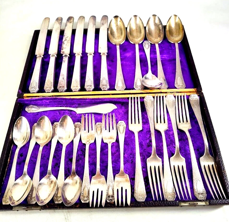 Lote Mixto de 28 Cubiertos 1847 Rogers Brothers INTL XS Triple Heráldica Foto 2 de 4