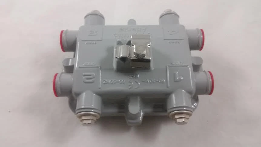 Nuevo divisor de línea dura de 3 vías Cisco/Scientific Atlanta modelo 506665 de 1 GHz Foto 2 de 2