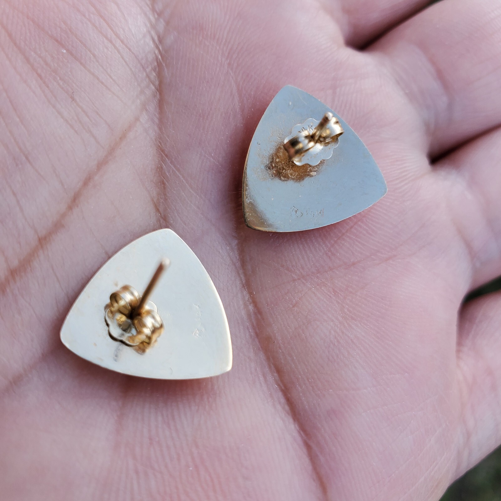 14K VINTAGE SOLID YELLOW TRIANGLE STUD EARRINGS  … - image 3