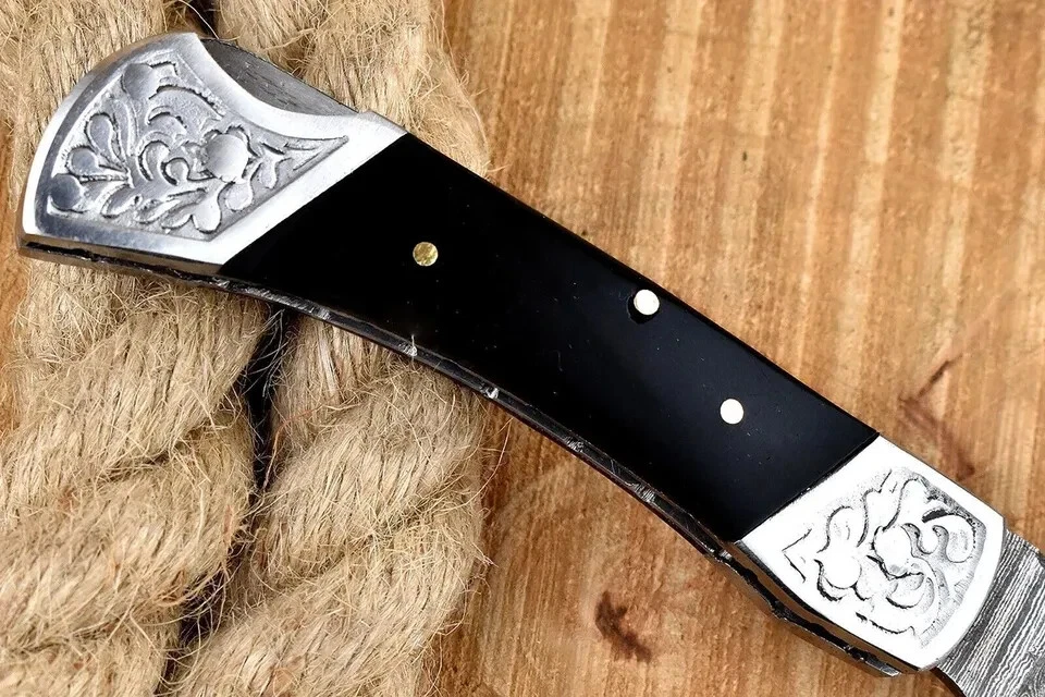 Cuchillo de Bolsillo Plegable con Cierre de Acero Damasco Forjado a Mano Personalizado Fragmento con Funda Foto 4 de 4