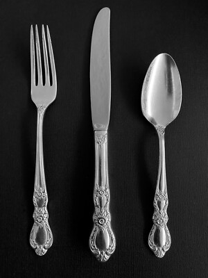 1847 Rogers Bros HERITAGE International Silver plate 1953