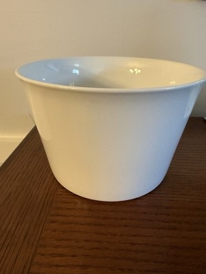 IKEA Discontinued 8” x 5” White Round Serving Bowl 18944 Modern