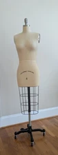 EUC  Professional Dress Form Pinnable w/Collapsible Shoulders  Size 4 & Fit Pads