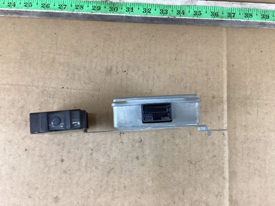 Unidad de módulo de control de crucero Nissan Pathfinder 1999-2002 con soporte de montaje Foto 2 de 4