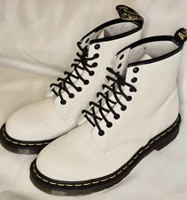 Dr. Martens Doc Pascal BW 1460 White Leather Lace Up Combat Boots Womens 9