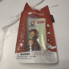 Tee and Mo, Tonie with songs.